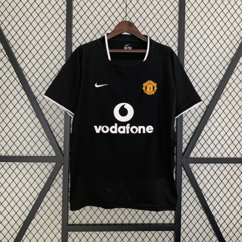 Retro Manchester United 03/04 Away Kit